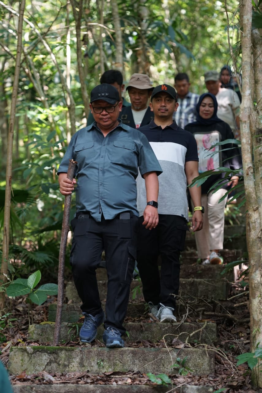 Pj Wali Kota Tinjau Langsung Hutan Kota Di Sendana