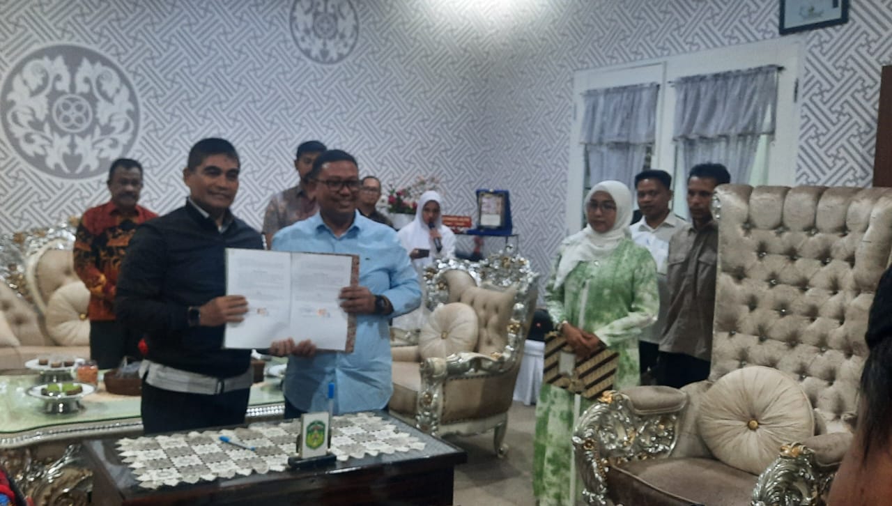 Pj Wali Kota Palopo Teken Perjanjian Hibah Daerah Bersama TNI