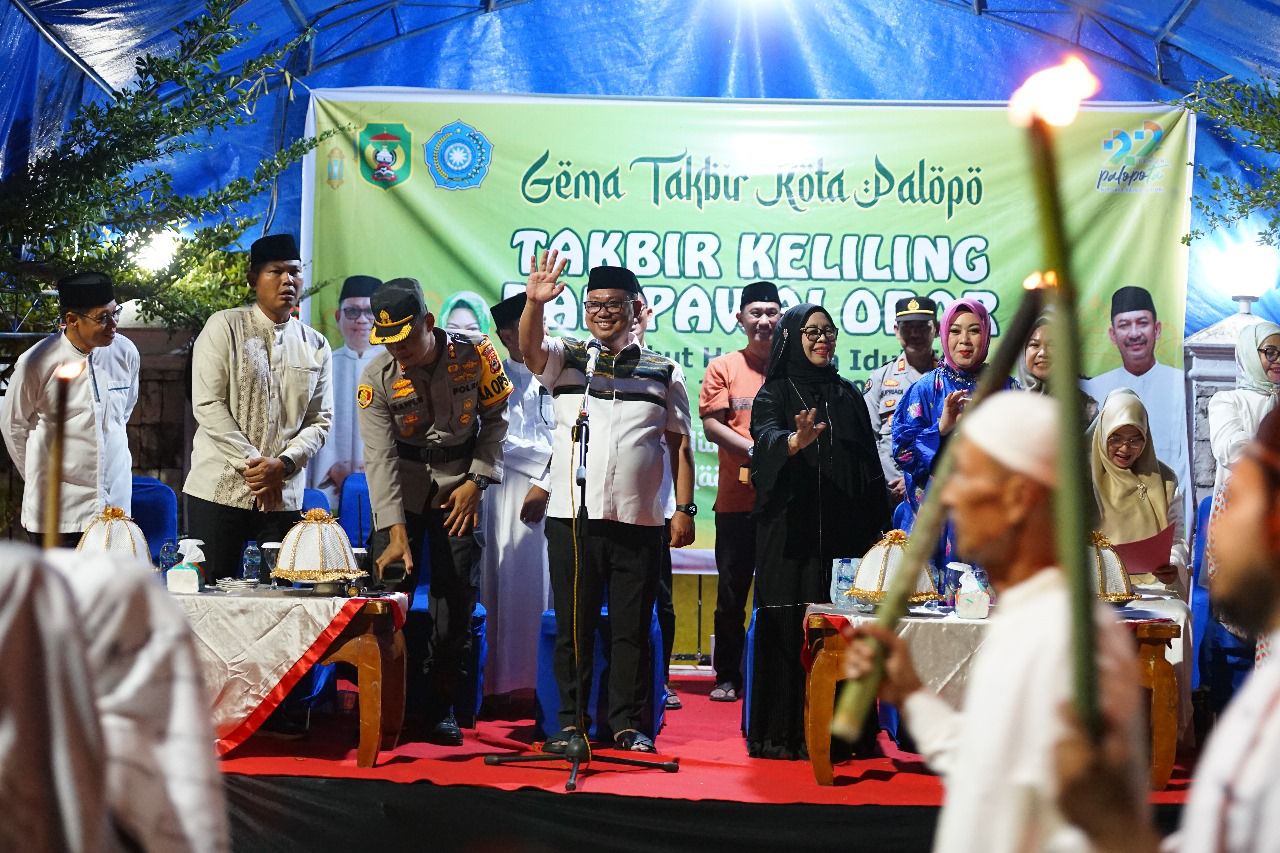 Pawai 1000 Obor Meriahkan Malam Takbiran Di Kota Palopo