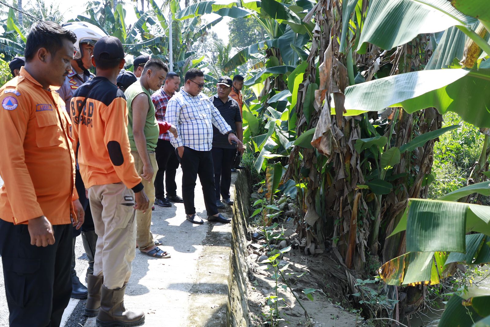 Pj Wali Kota Tinjau Sungai Pemicu Banjir Kecamatan Telluwanua